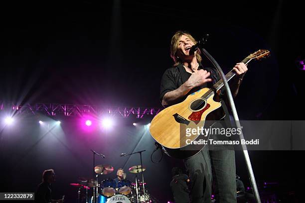 Singer John Rzeznik of the Goo Goo Dolls performs at the Greek Theatre on August 27, 2011 in Los Angeles, California.