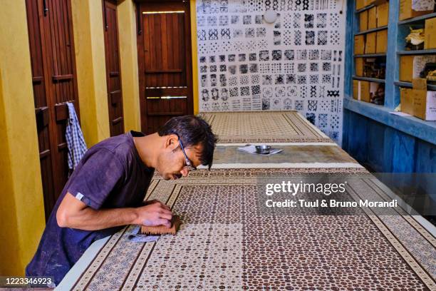 india, gujarat, kutch, bhuj, ajrakhpur, ajrak block printing textile - textile printing stock pictures, royalty-free photos & images