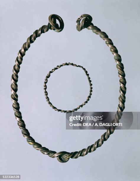 Torque Celt 107 Torque (Jewelry) Stock Photos, High-Res Pictures, and Images ...