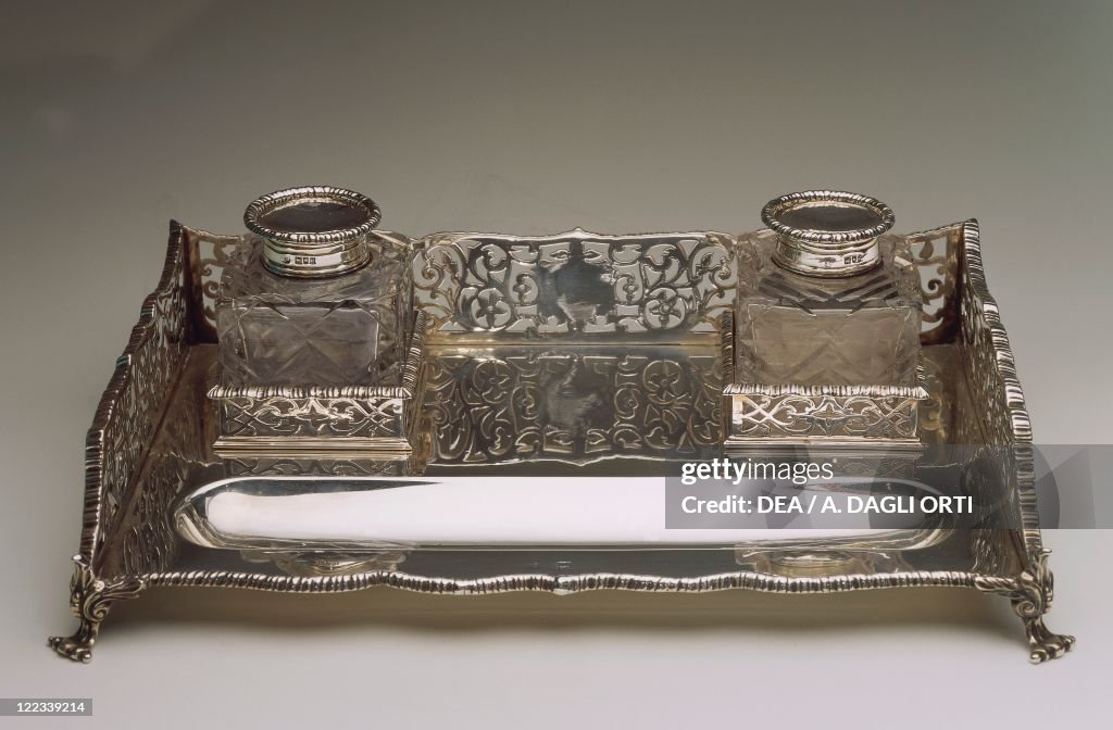 Silversmith's Art, Great Britain 19th century. Silver inkpots,... News ...