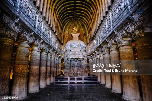 india, maharashtra, ajanta cave temple - ajanta caves stockfoto's en -beelden