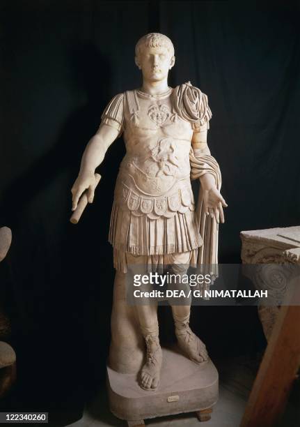 Statue representing the Emperor Caligula , Julio-Claudian Dynasty, marble, imperial age.