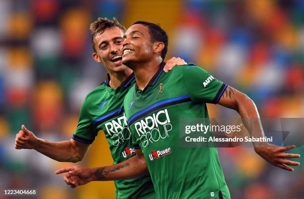 Luis Muriel of Atalanta BC celebrates after scoring his team second goal during the Serie A match between Udinese Calcio and Atalanta BC at Stadio...