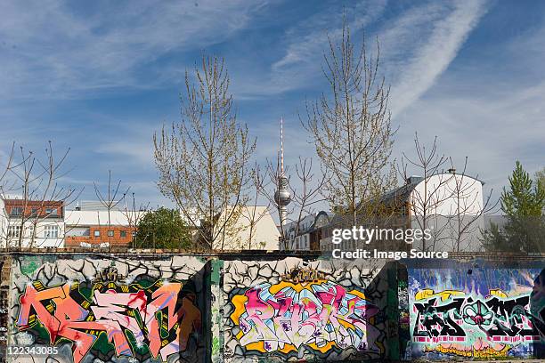 graffiti on berlin wall, berlin, germany - graffiti art stock-fotos und bilder