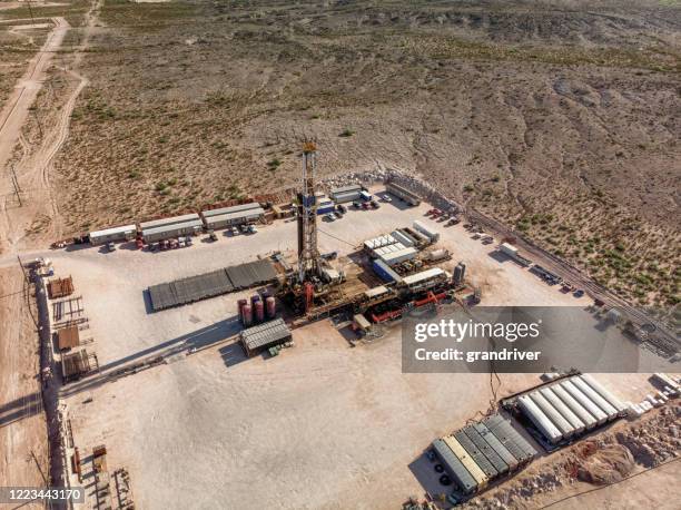 Tx Rigs Maps 769 Texas Oil Rigs Stock Photos, High-Res Pictures, and Images - Getty ...