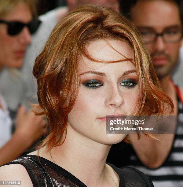 Kristen Stewart visits "Late Show With David Letterman"at the Ed Sullivan Theater on June 28, 2010 in New York City.