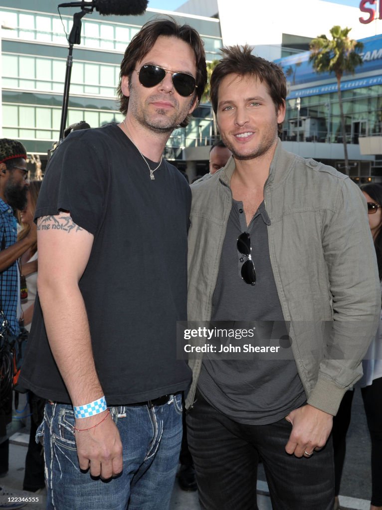 2010 Los Angeles Film Festival - "Eclipse" Cast Appearance With Fans