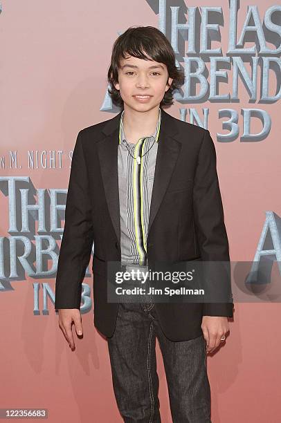 Moah Ringer Noah Ringer Photos and Premium High Res Pictures - Getty Images