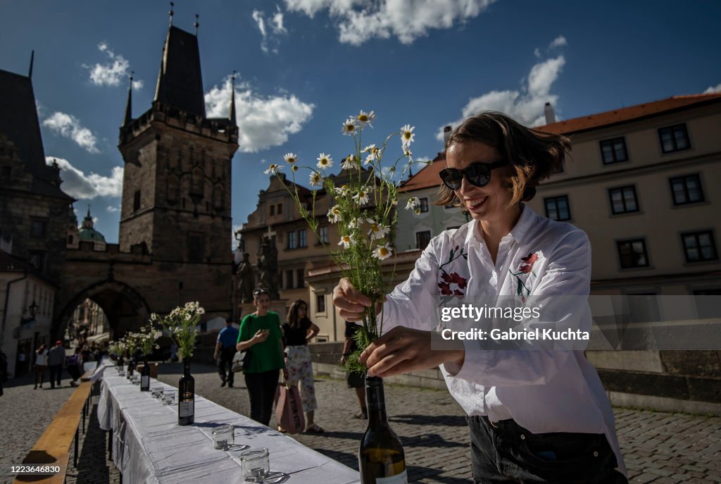 Prague Welcomes Summer With Al Fresco Dinner Party At Charles Bridge