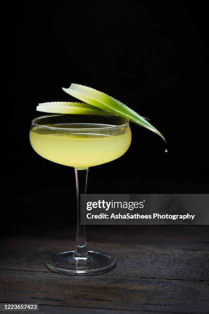 pineapple cocktail - daiquiri stock pictures, royalty-free photos & images
