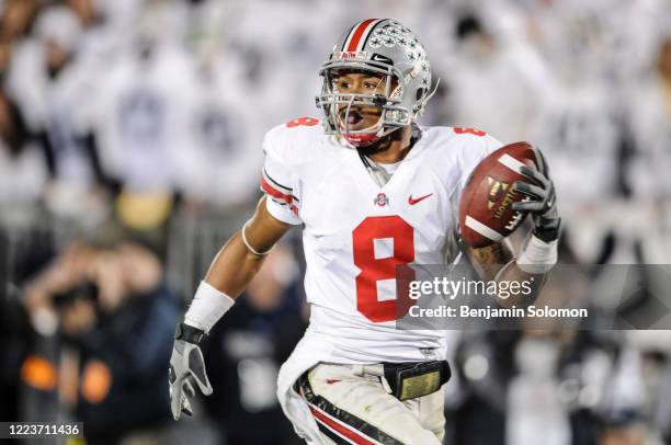 DeVier Posey of the Ohio State Buckeyes at Beaver Stadium on November 7, 2009 in State College, Pennsylvania.