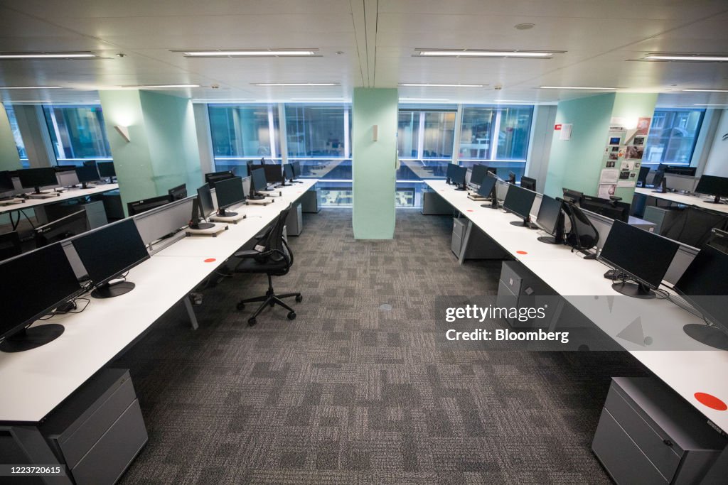 Life Returns to London's Finance Hub -- Doused in Disinfectant