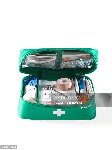first aid kit - eerste hulp stockfoto's en -beelden