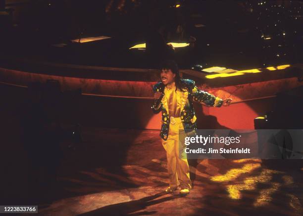 Little Richard performs at Frank Sinatra's 80th Birthday at the Shrine Auditorium in Los Angeles, California on November 19,1995.