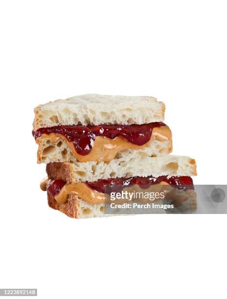 peanut butter and jelly sandwich - peanut butter and jelly sandwich stockfoto's en -beelden