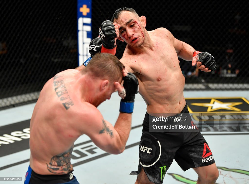 Tony Ferguson Punches Justin Gaethje In Their UFC Interim Lightweight tony-ferguson-punches-justin-gaethje-in-their-ufc-interim-lightweight