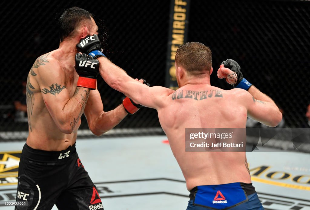 UFC 249 Ferguson v Gaethje