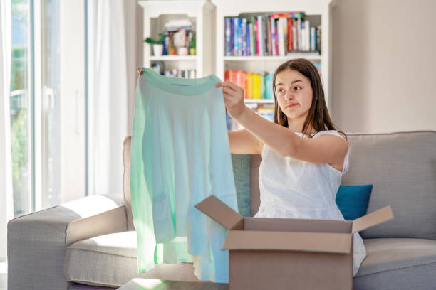 Stitch Fix: Operational Efficiencies Not Enough To Stop Revenue Decline (NASDAQ:SFIX) Stitch Fix: Operational Efficiencies Not Enough To Stop Revenue Decline (NASDAQ:SFIX)
