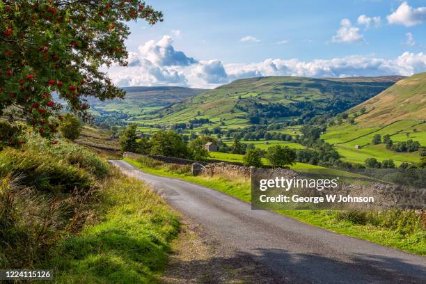 a684 - yorkshire dales national park stock pictures, royalty-free photos & images