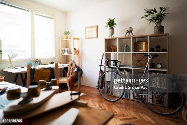 privéwoning - inexpensive stockfoto's en -beelden