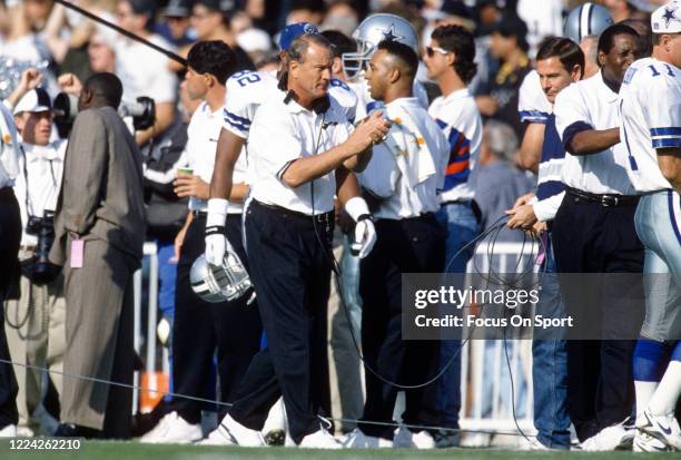 329 Barry Switzer Photos & High Res Pictures - Getty Images