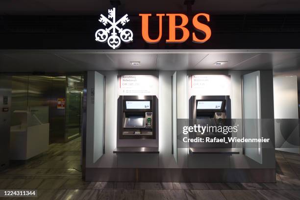 ubs atm - atm receipt stock pictures, royalty-free photos & images