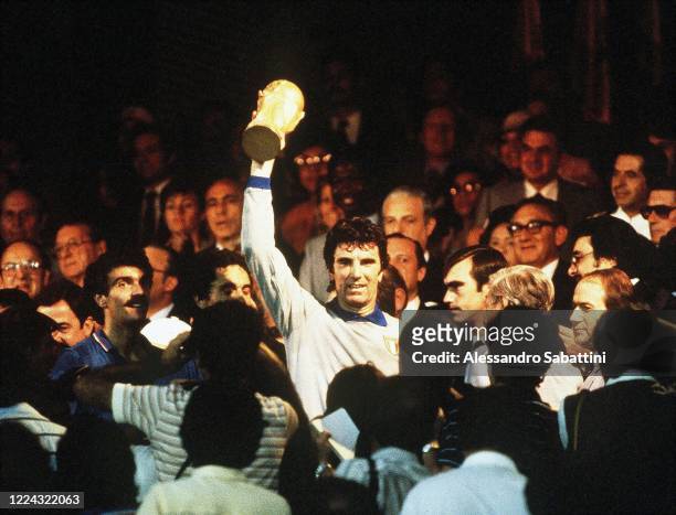 Dino Zoff of Italy lift the trophy after winnings the Final FIFA World Cup Spain 1982 match between Italy and Germany at Estadio Santiago Bernabéuon...