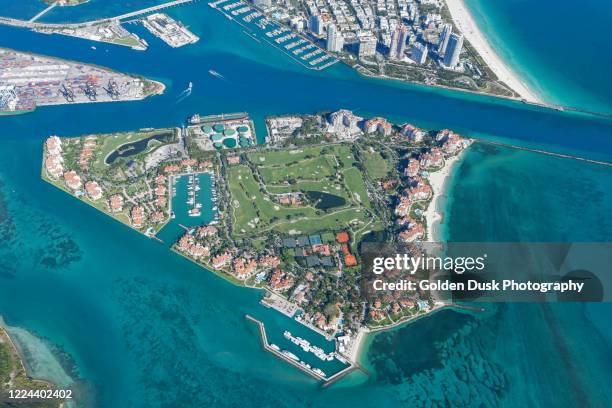 fotos e imágenes de Fisher Island - Getty Images fotos e imágenes de Fisher Island - Getty Images