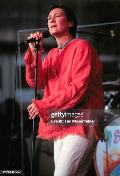 Lang performs at Shoreline Amphitheatre on August 5, 2000 in Mountain View, California.
