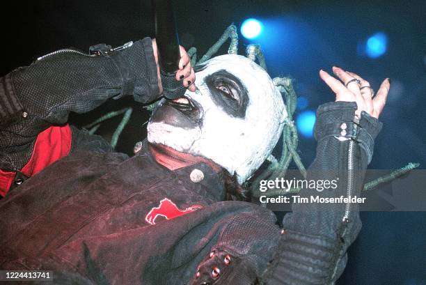 Corey Taylor of Slipknot performs during The Pledge Of Allegiance tour at Cox Arena on September 30, 2001 in San Diego, California.