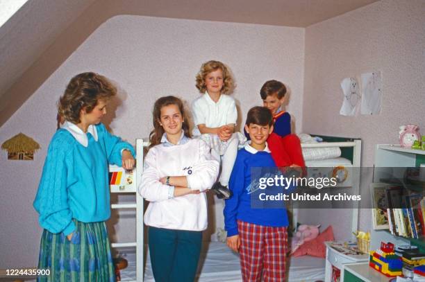 Gabriela Princess of Sayn Wittgenstein Sayn with the children Alexandra, Filippa, Heinrich and Johann Casimir at Sayn, Germany, 1984.