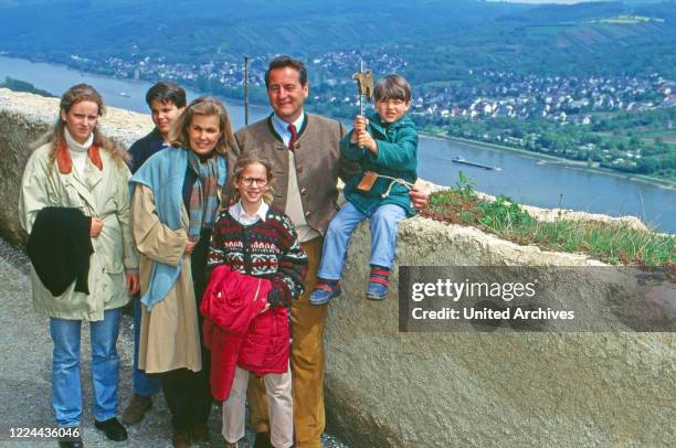 Alexander Prince of Sayn Wittgenstein Sayn with his wife Gabriela and the children Alexandra, Johann Casimir, Filippa and Ludwig at river Rhine,...