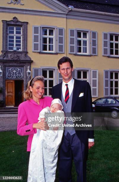 Wilhelm Albert Prince von Urach, Count of Wurttemberg, with his wife Karen, nee von Brauchitsch, in front of Ossenberg castle at Rheinberg, Germany,...