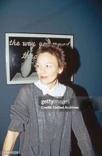 Laurie Anderson (Performance Artist) Photos and Premium High Res ...