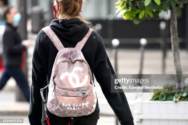 916 Chanel Backpacks Photos and Premium High Res Pictures - Getty Images