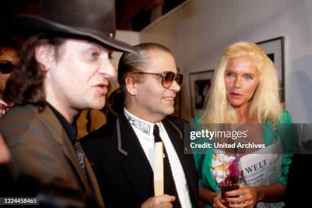 Bismarck Rapper 2,386 Udo Lindenberg Show Stock Photos, High-Res Pictures, and Images ...