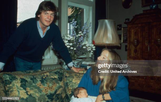 Heir to the throne Ernst August von Hanover with is wife Chantal and their first son Ernst August at Marienburg castle, Germany, 1983.