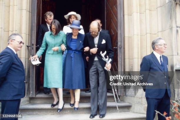 Guest of the wedding of heir to the throne Ernst August von Hanover with Chantal Hochuli at Marienburg castle near Hanover, Germany, 1981.