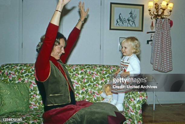 Marie Louise Princess von Schoenburg Glauchau, nee of Prussia, with her daughter Sophie, Germany, 1983.