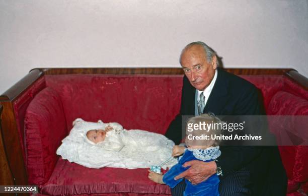 Louis Ferdinand Prince of Prussia with his grandchildren Irina and Christian Ludwig, Germany, 1989.