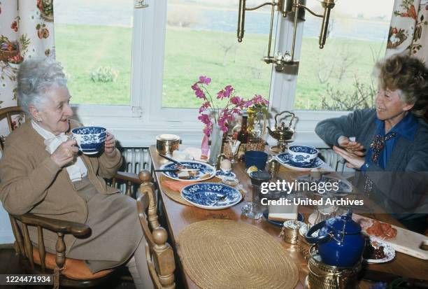 German actress Inge Meysel with her mother Margarete Hansen at Seevetal Bullenhausen, Germany, 1969.