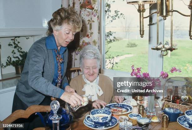 German actress Inge Meysel with her mother Margarete Hansen at Seevetal Bullenhausen, Germany, 1969.
