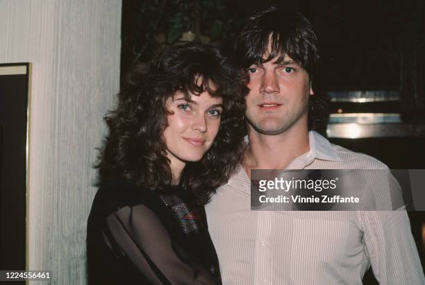 American fashion model and actress Carol Alt and her husband, Canadian ice hockey player Ron Greschner, circa 1985.