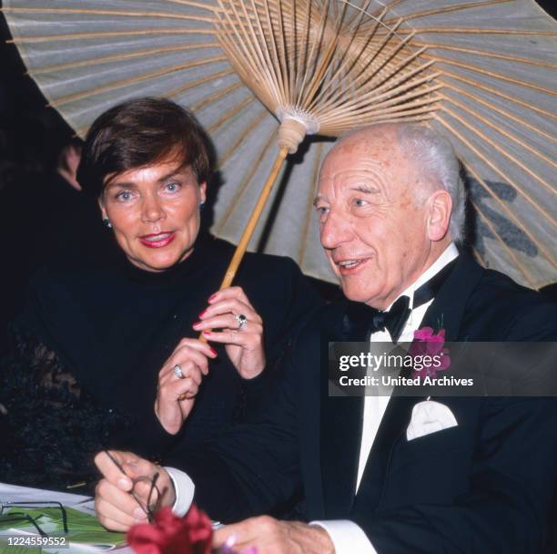 Bill Scheel Raa Walt Scheel Photos and Premium High Res Pictures - Getty Images
