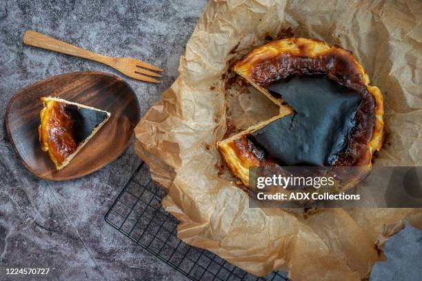 basque burnt cheesecake - comunidad autonoma del pais vasco stock pictures, royalty-free photos & images
