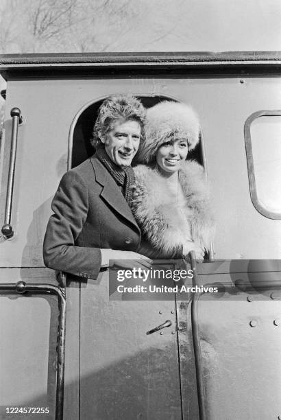 Dutch TV presenter and entertainer Rudi Carrell at the wedding with Anke Bobbert, Germany, 1974.