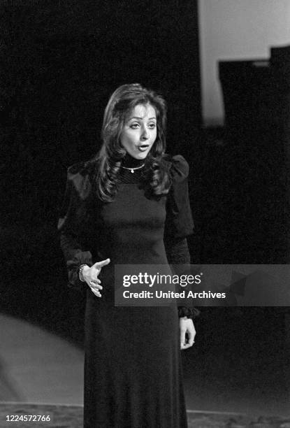 Greek German singer Vicky Leandros performing at Hamburg, Germany circa 1980.