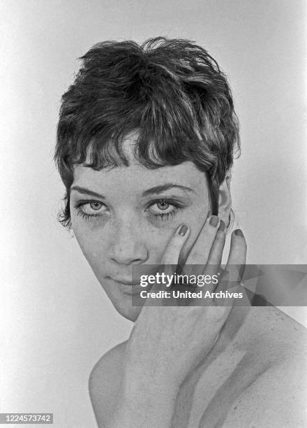 Canadian actress Linda Thorson, known from the TV series 'The Avengers', at Hamburg, Germany circa 1966.