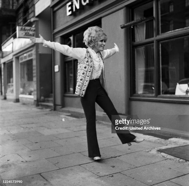 British pop and soul singer Dusty Springfield visiting Hamburg, Germany, 1970.