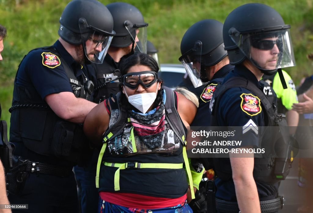 US-HOLIDAY-POLITICS-TRUMP-PROTEST